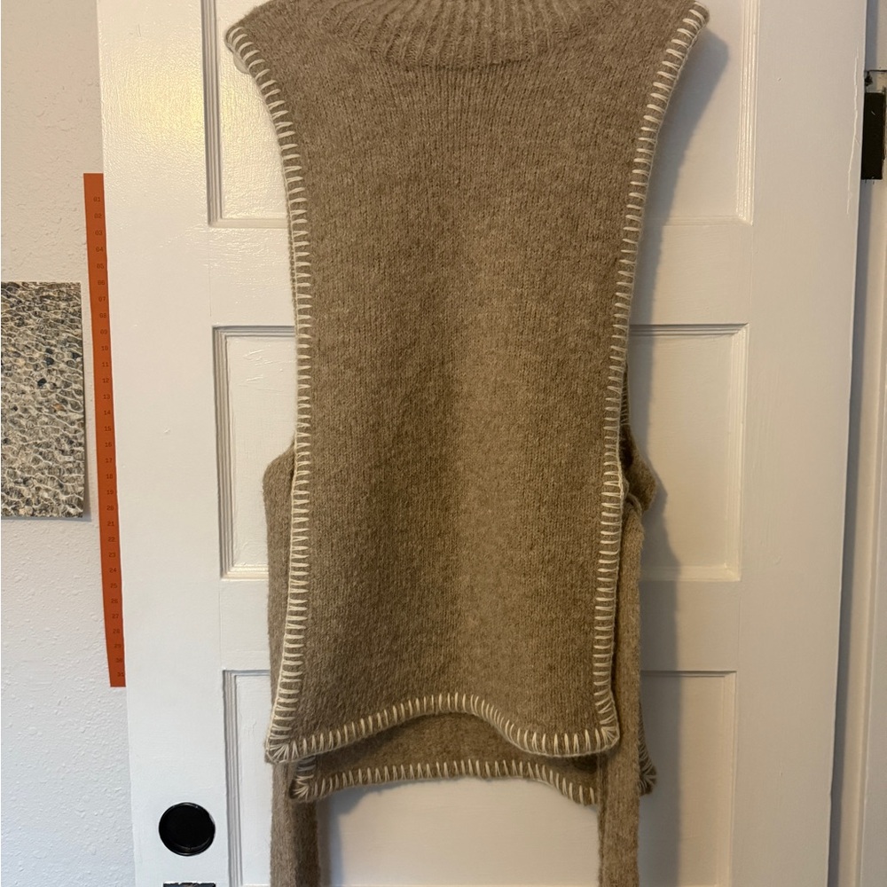 Proche Women's Tan Sweater Vest